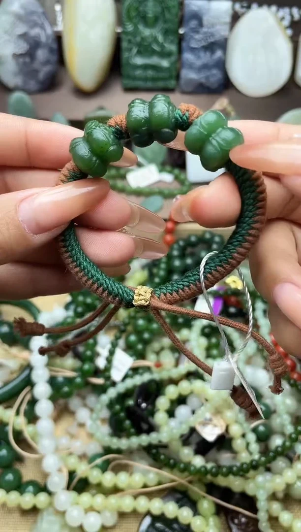 颈饰未镶嵌和田玉未镶嵌和田玉吊坠多样性拍一发一