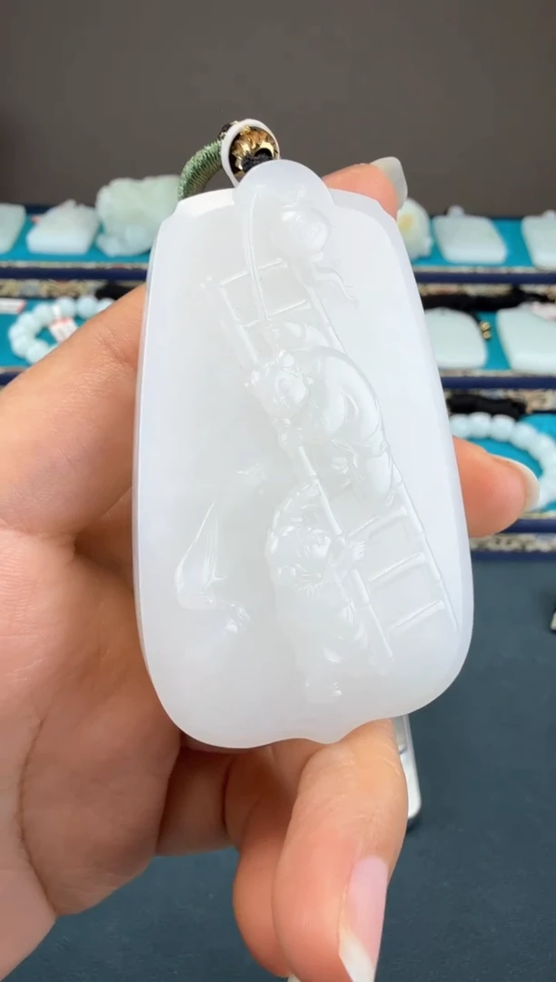 颈饰未镶嵌和田玉1