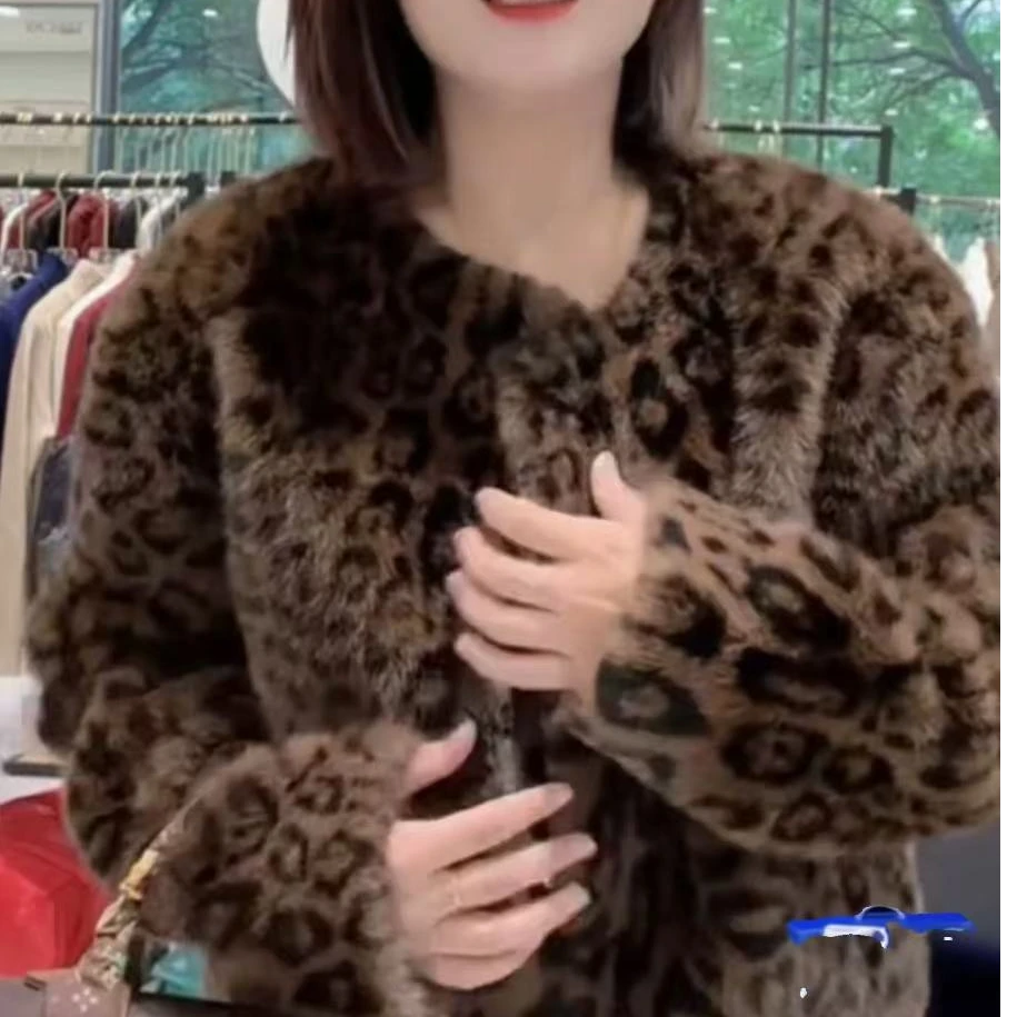 豹纹皮毛一体外套