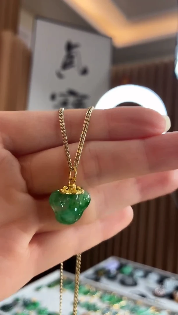 吊坠(不含链)18K金镶嵌翡翠吊坠