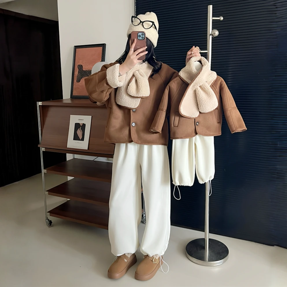 女童加绒外套冬季新款加厚慵懒风亲子装百搭洋气厚款保暖带围巾