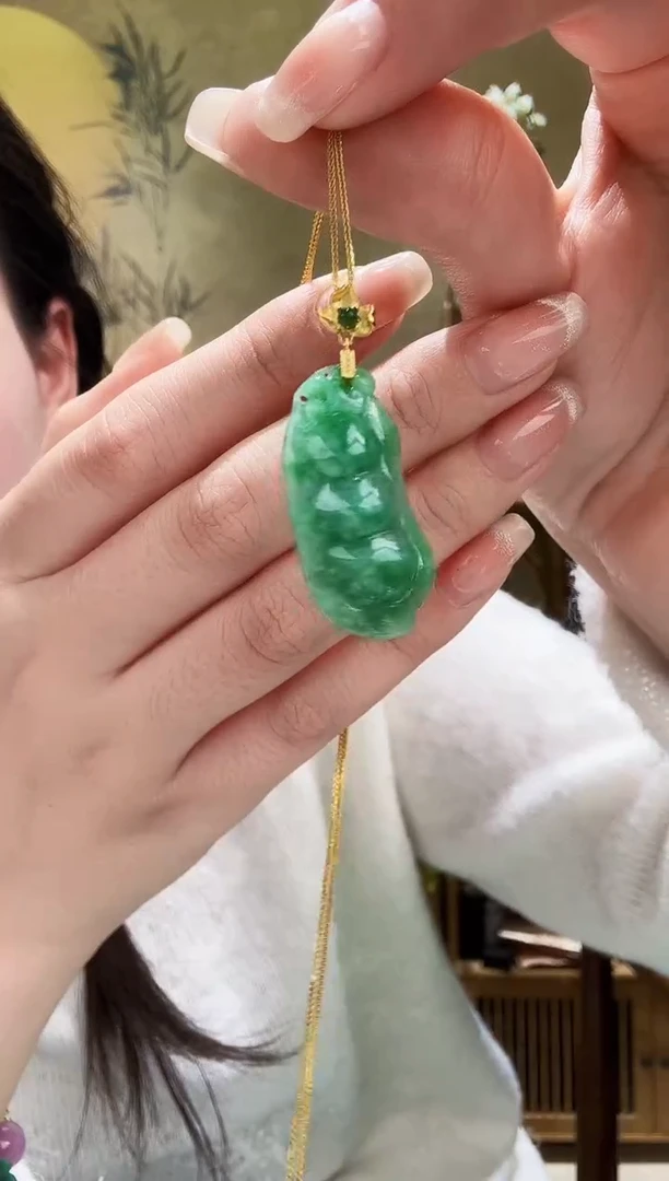 颈饰未镶嵌翡翠吊坠