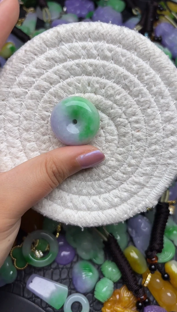 颈饰未镶嵌翡翠缅甸翡翠吊坠