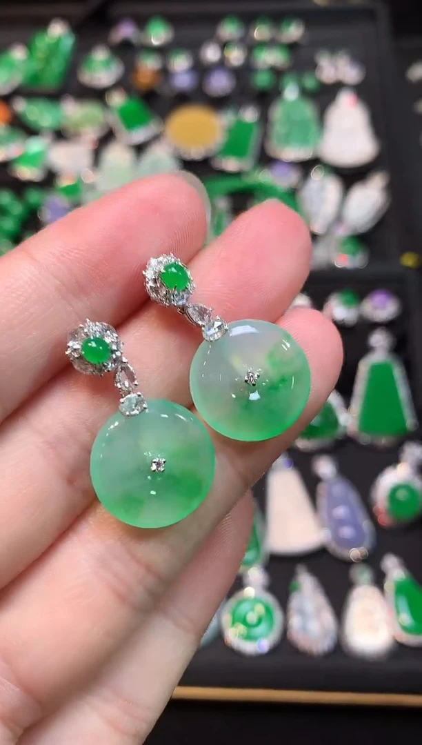 18K金镶嵌翡翠耳饰高冰金丝绿平安扣耳坠