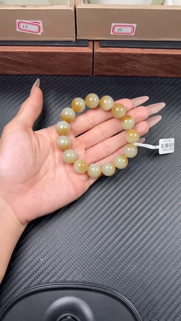 未镶嵌手串和田玉若羌微色差卡14