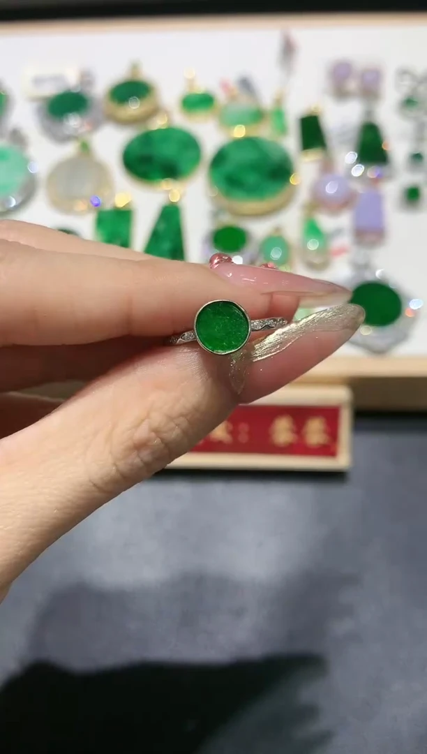 【闪购商品】翡翠吊坠(不含链)银S925镶嵌4多人多样性随机发货1件