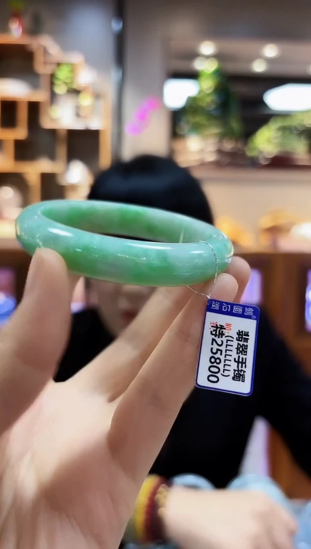 【闪购商品】翡翠颈饰未镶嵌手镯57