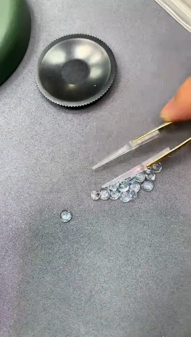 【闪购商品】海蓝宝石笔搁未镶嵌多样性发货一对2粒