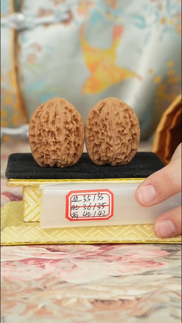 【闪购商品】文玩核桃把件非嫁接将军榜