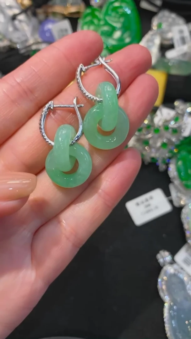 【闪购商品】翡翠颈饰未镶嵌耳环