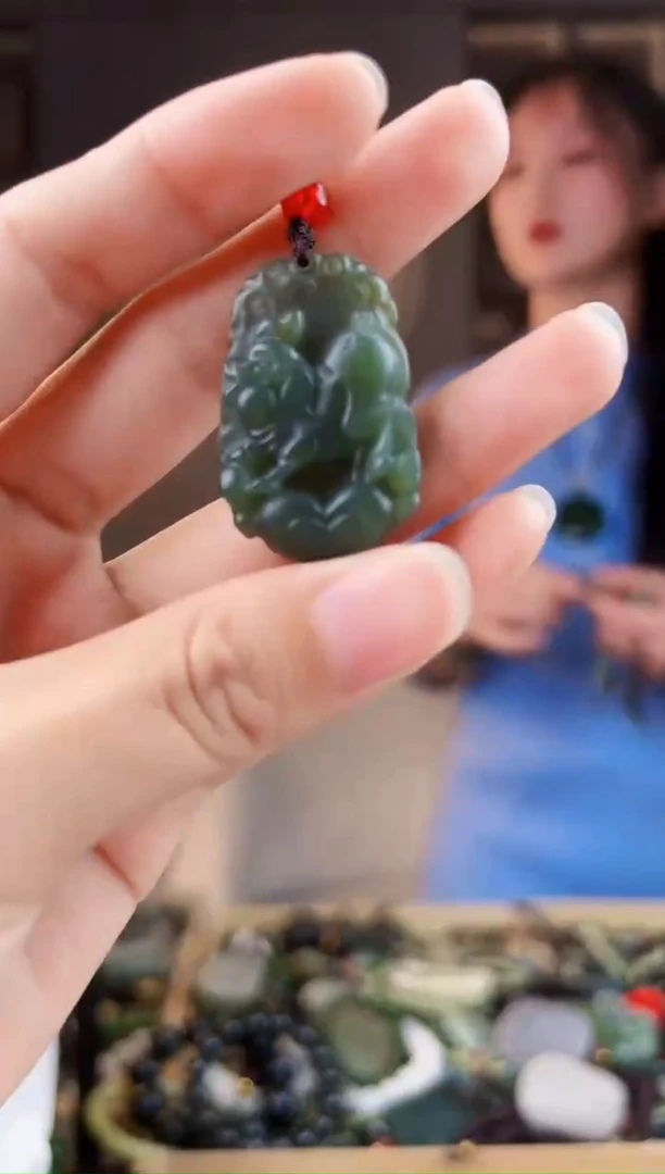 颈饰未镶嵌和田玉拍一发一，多样性发货
