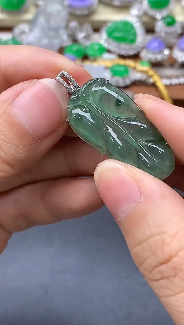 颈饰18K金镶嵌翡翠385-中国好珍宝