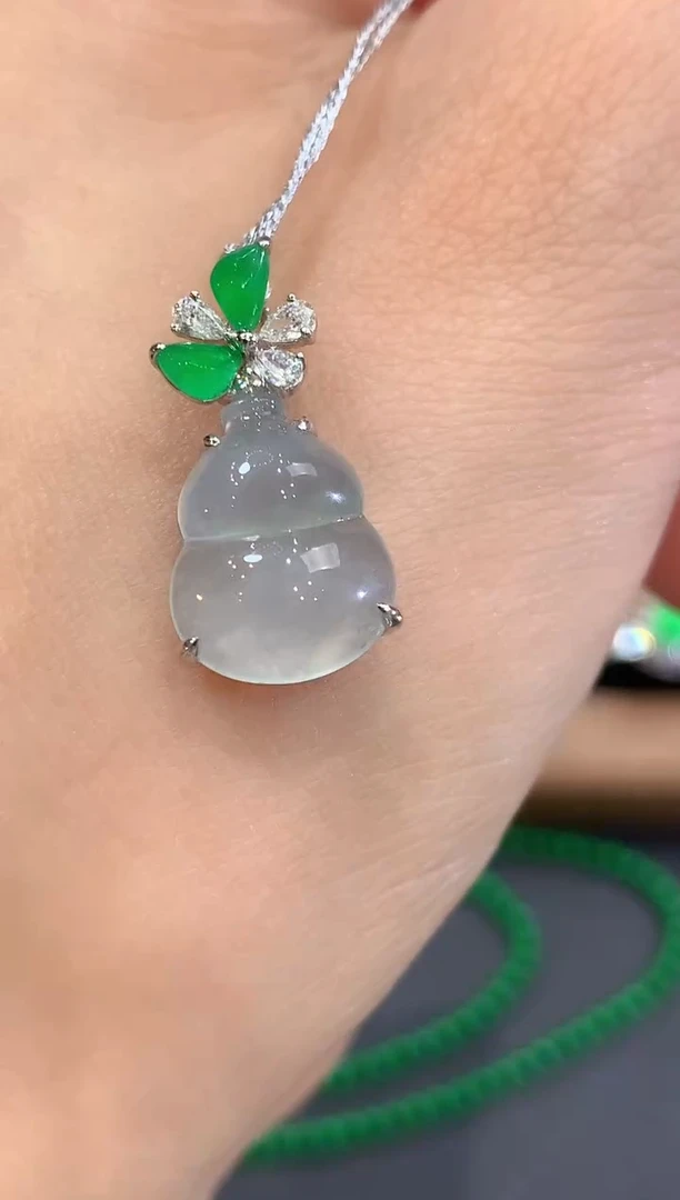 吊坠(不含链)18K金镶嵌翡翠a52