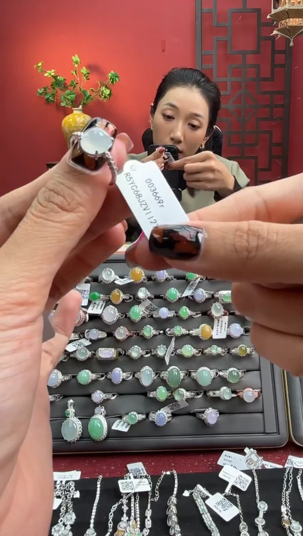 银S925镶嵌戒指翡翠小****?003669r