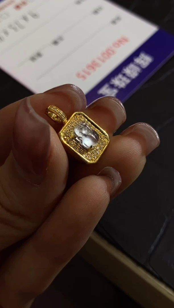 翡翠18K金镶嵌颈饰收到货48小时鉴赏期（超时不退不换）
