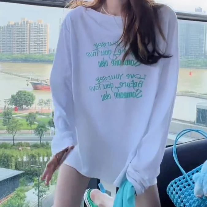 春夏必备创意文字印花斜肩长袖防晒T恤宽松设计感C5606