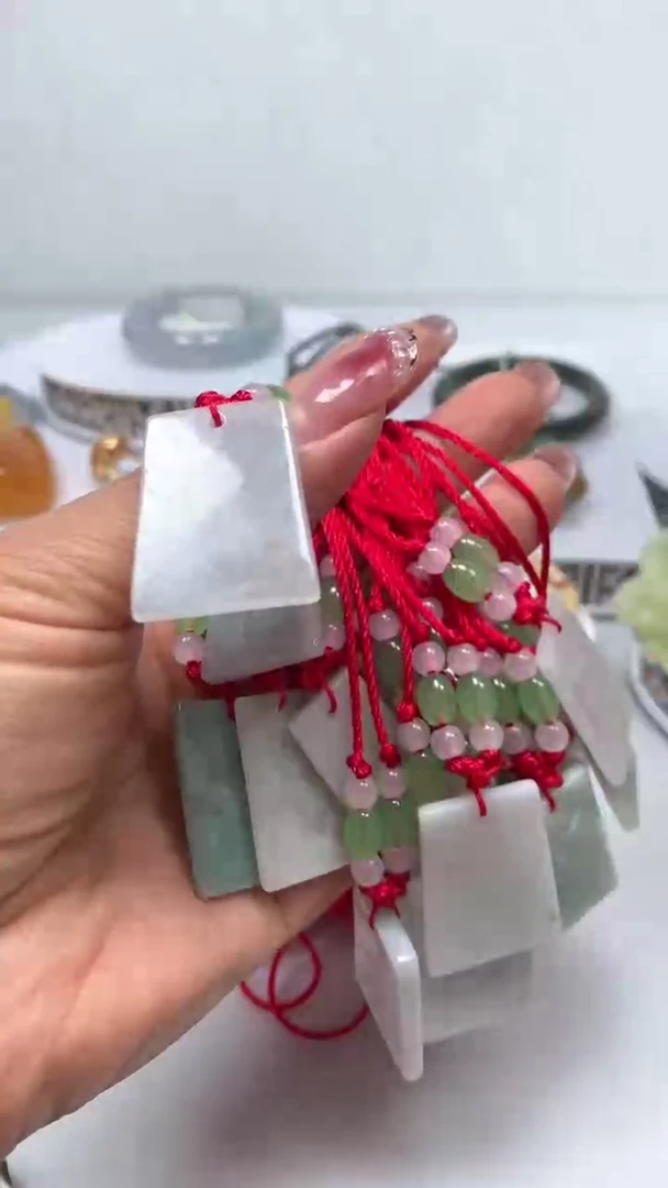【闪购商品】翡翠颈饰未镶嵌翡翠小无事牌