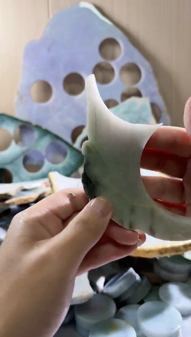 翡翠未镶嵌颈饰翡翠A货 谢谭88