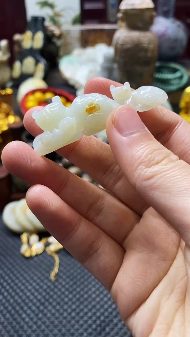 未镶嵌和田玉挂件双獾