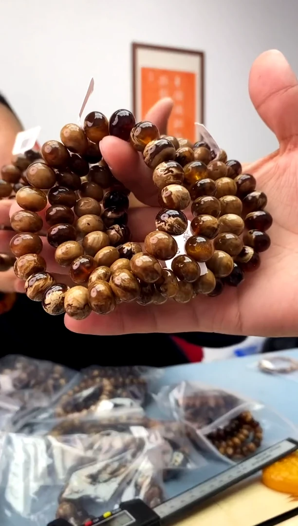 【闪购商品】琥珀珠宝奇石未镶嵌假一罚十，多样性发一件