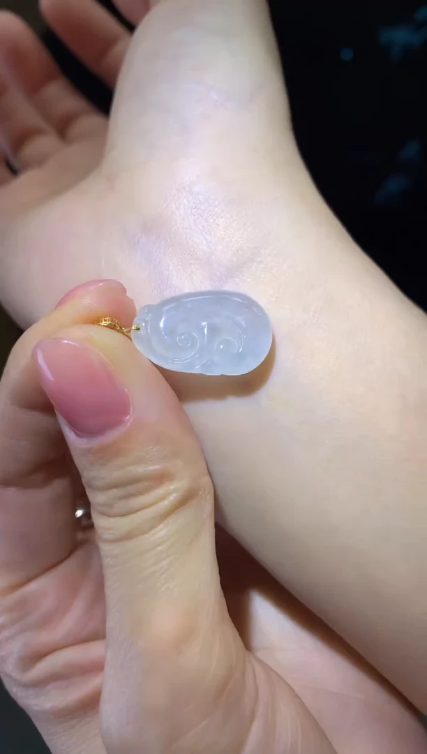 颈饰18K金镶嵌翡翠|不退不换