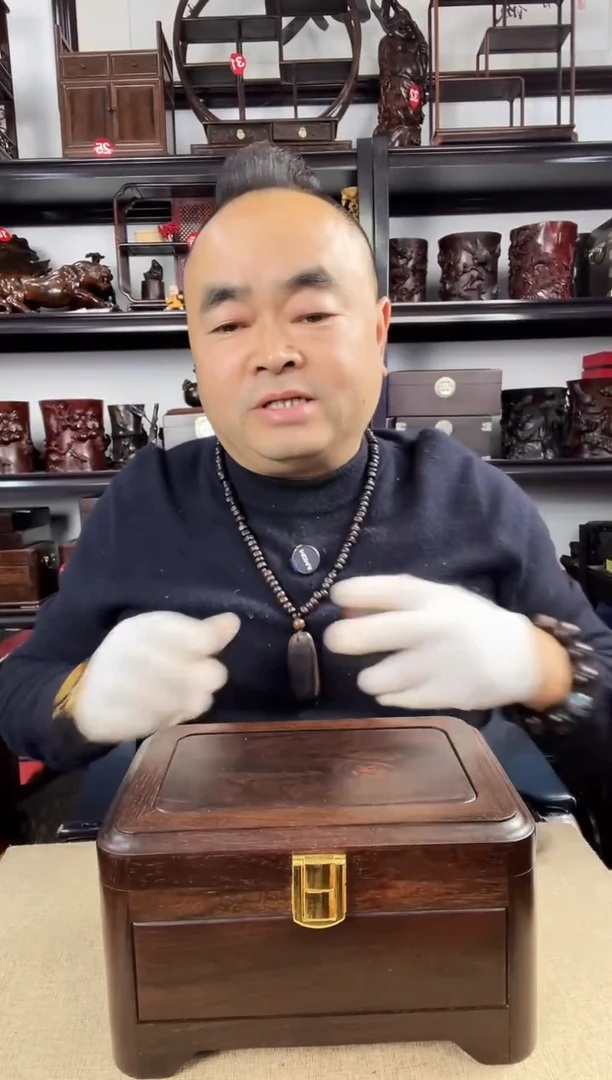 木老李红木工艺品49瑕疵