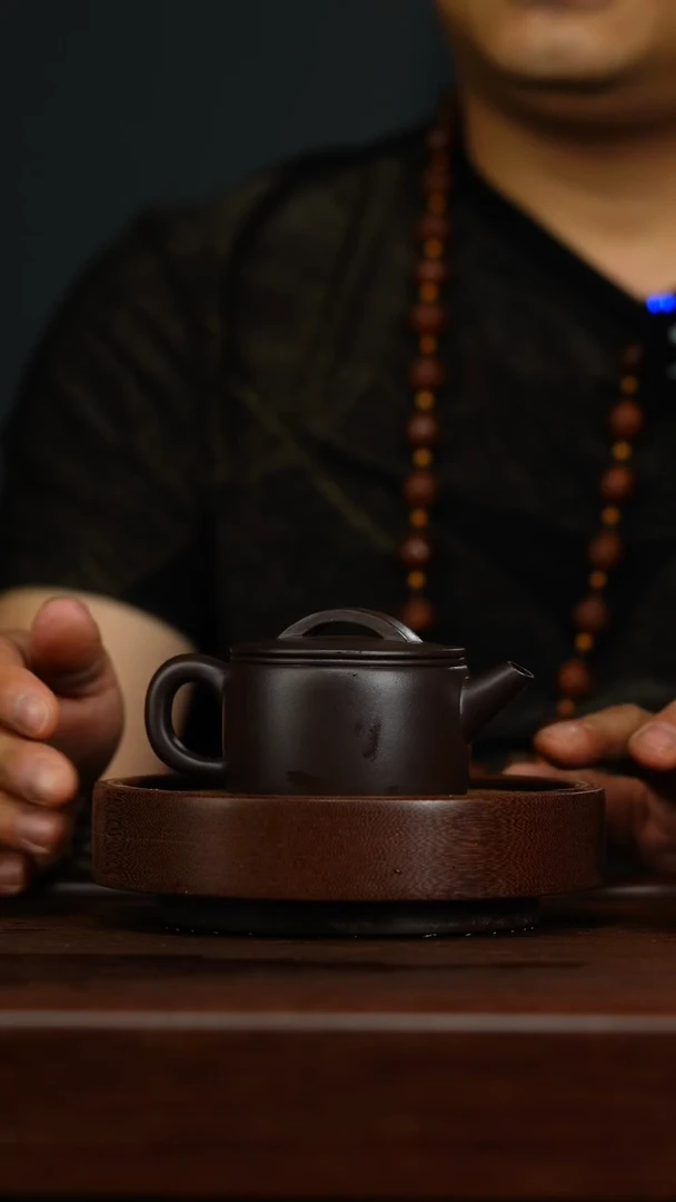 茶壶紫砂X22德中壶{紫茄泥}