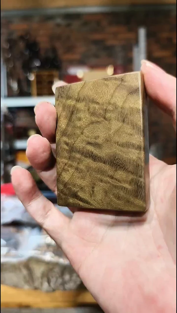 金丝楠无事牌手把件