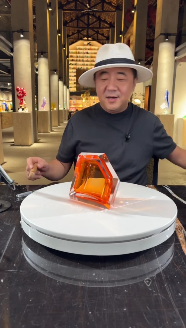 摆件CS0101002-1红色钻石烟灰缸