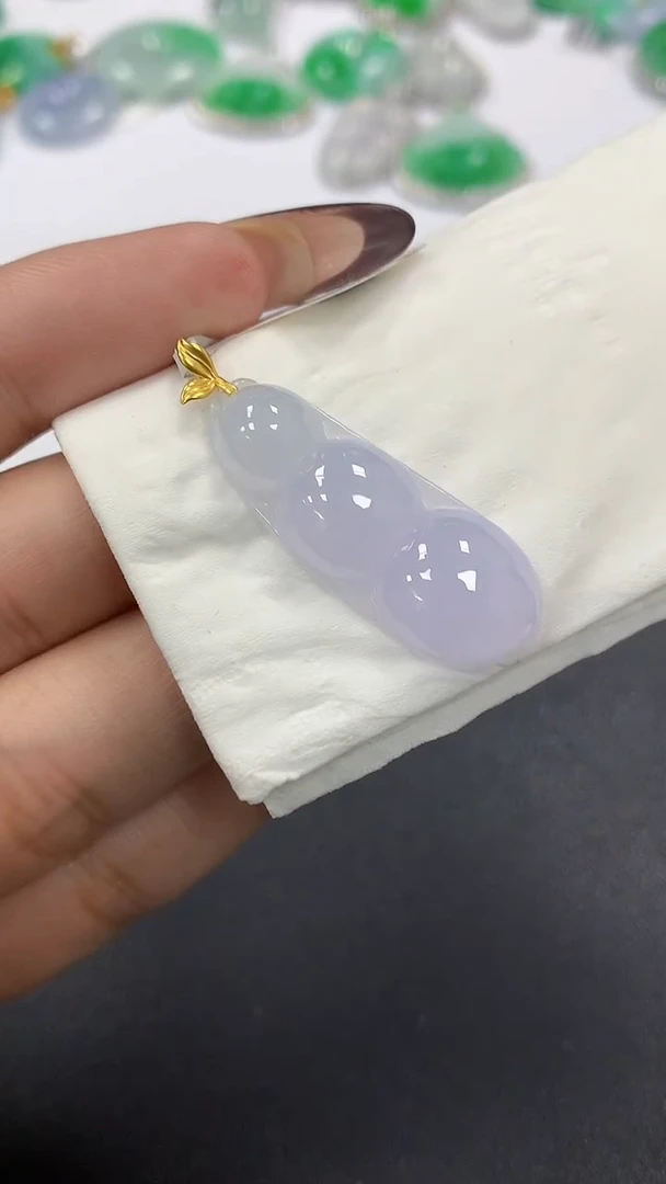 颈饰18K金镶嵌翡翠a货假一赔三支持复检百元上9元证书费自理