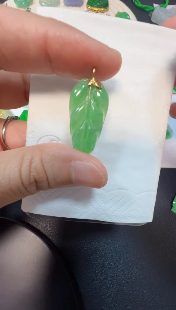 吊坠(不含链)未镶嵌翡翠398