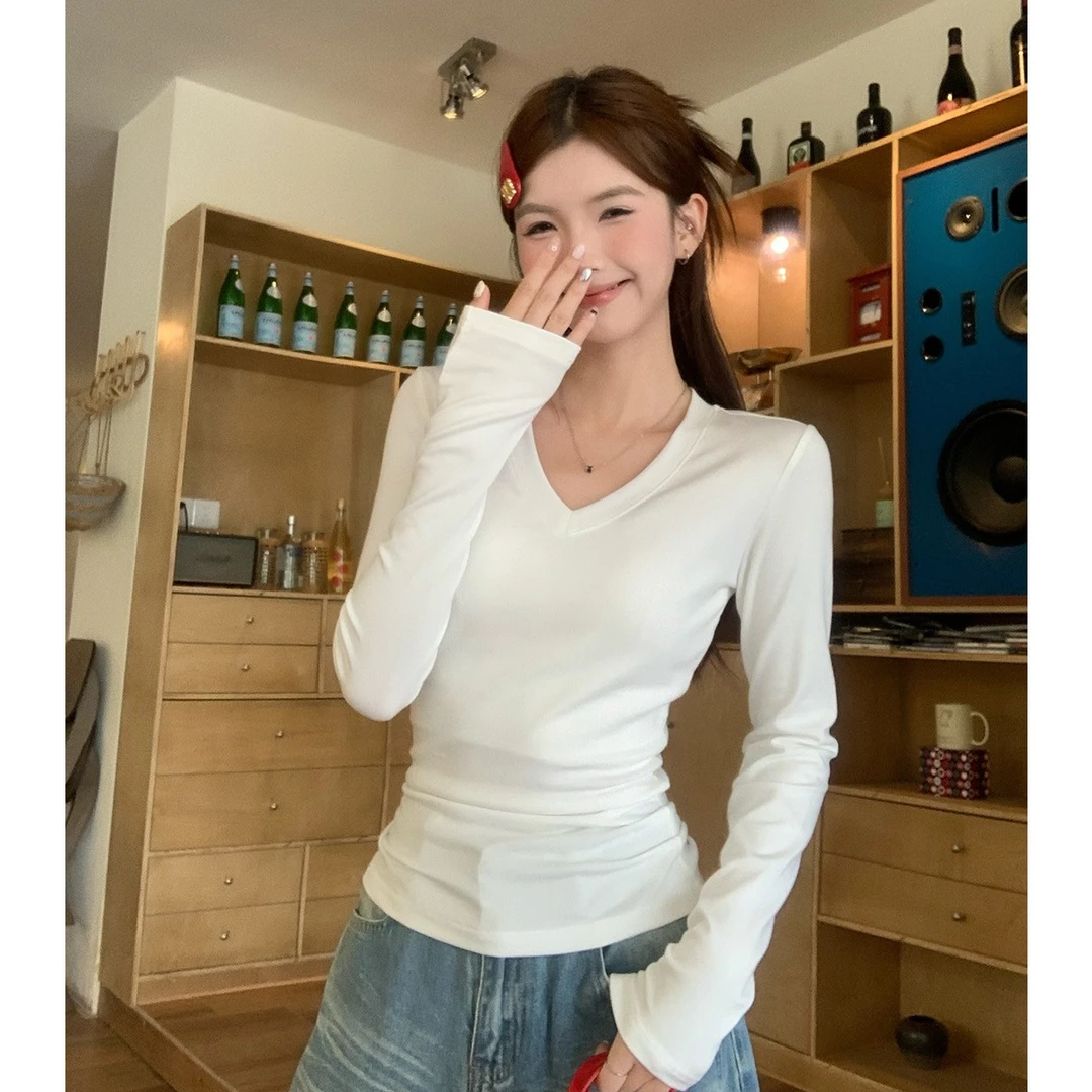 白色显瘦打底衫女内搭女春秋冬2025年新款V领长袖t恤收腰正肩上衣