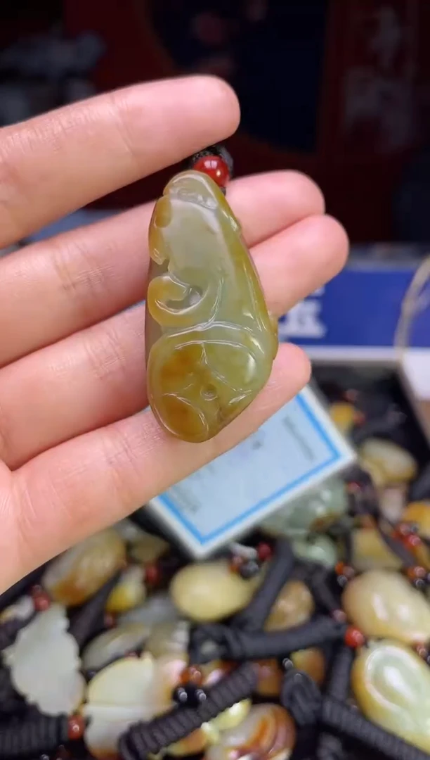 颈饰未镶嵌和田玉23