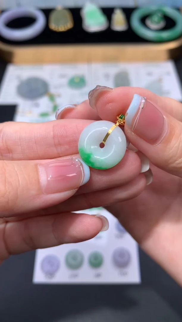 18K金镶嵌定制翡翠48小时鉴赏期 退货不扣服务费