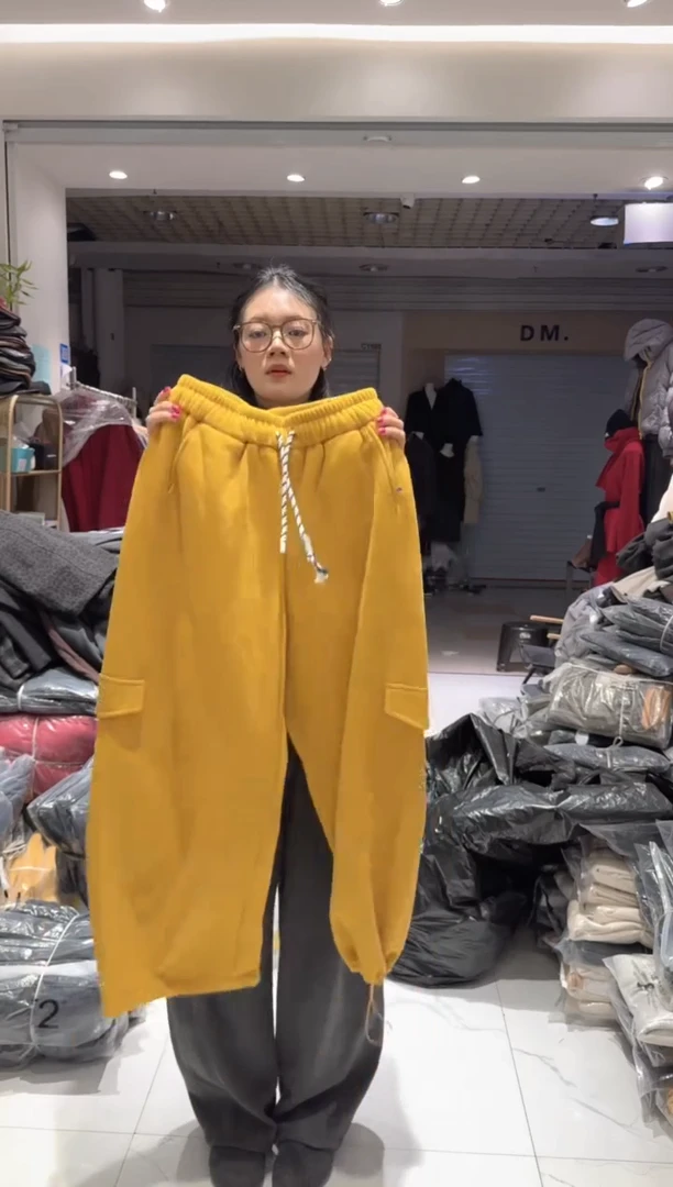 750卫裤上原亚衣