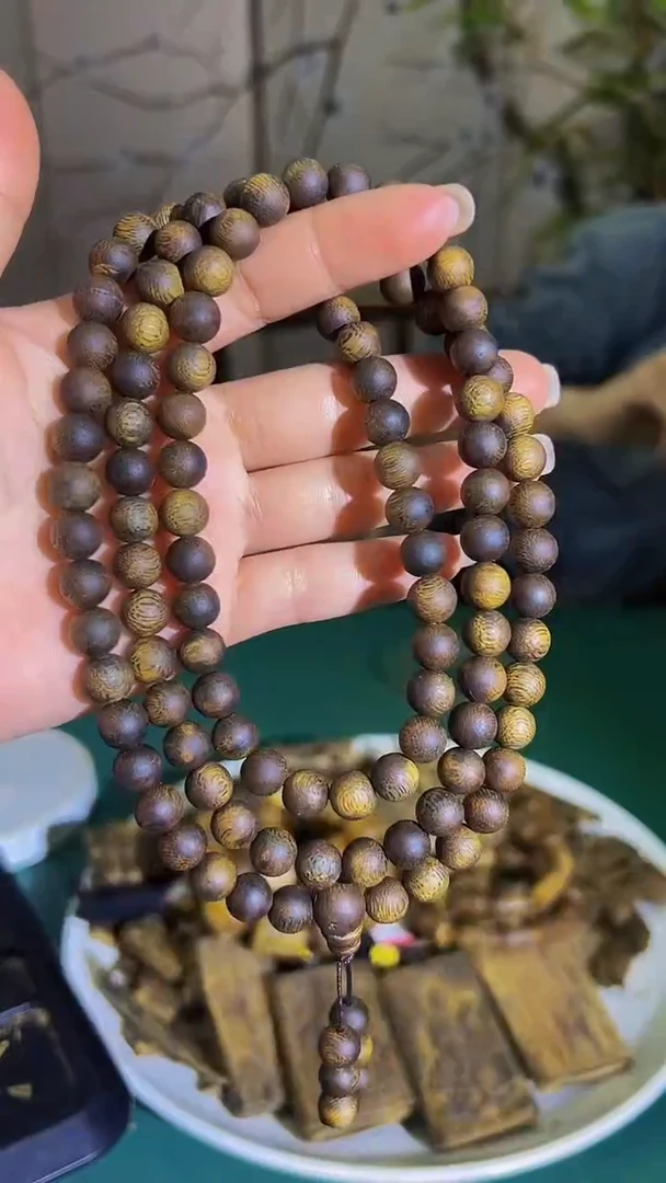 【闪购商品】沉香手串九九沉圆珠多圈0.8/28