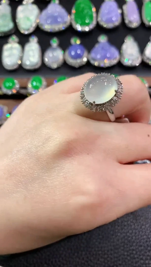 18K金镶嵌戒指翡翠A74