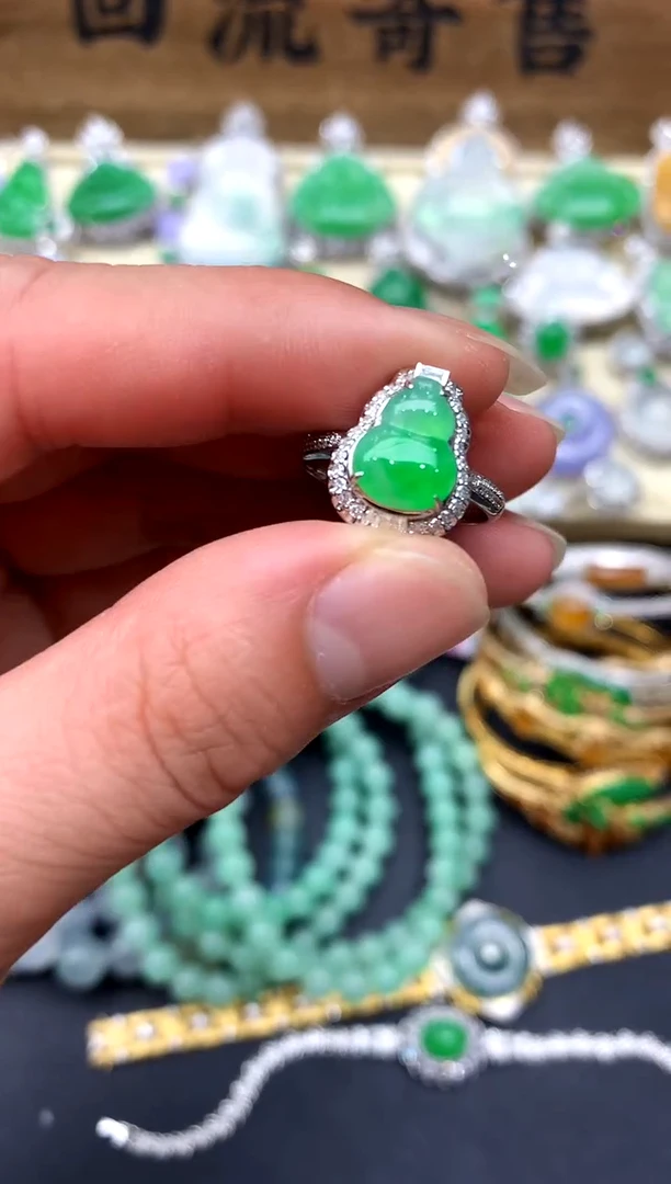 【闪购商品】翡翠戒指18K金镶嵌79-中国好珍宝