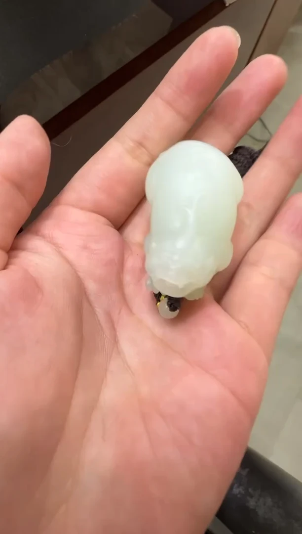 颈饰未镶嵌和田玉百*通天泰白玉貔貅（产地直发）