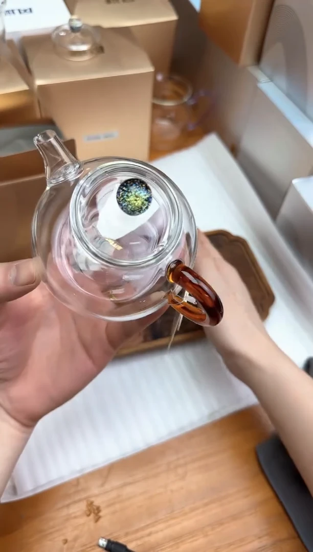 风谜金标璀璨樽悦壶琥珀