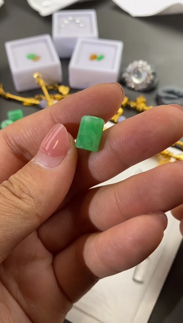 未镶嵌裸石翡翠阳绿路路通