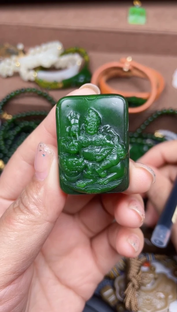 颈饰未镶嵌和田玉F20