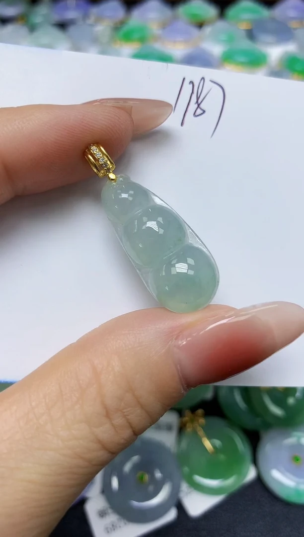 翡翠未镶嵌颈饰 天然缅甸翡翠A货