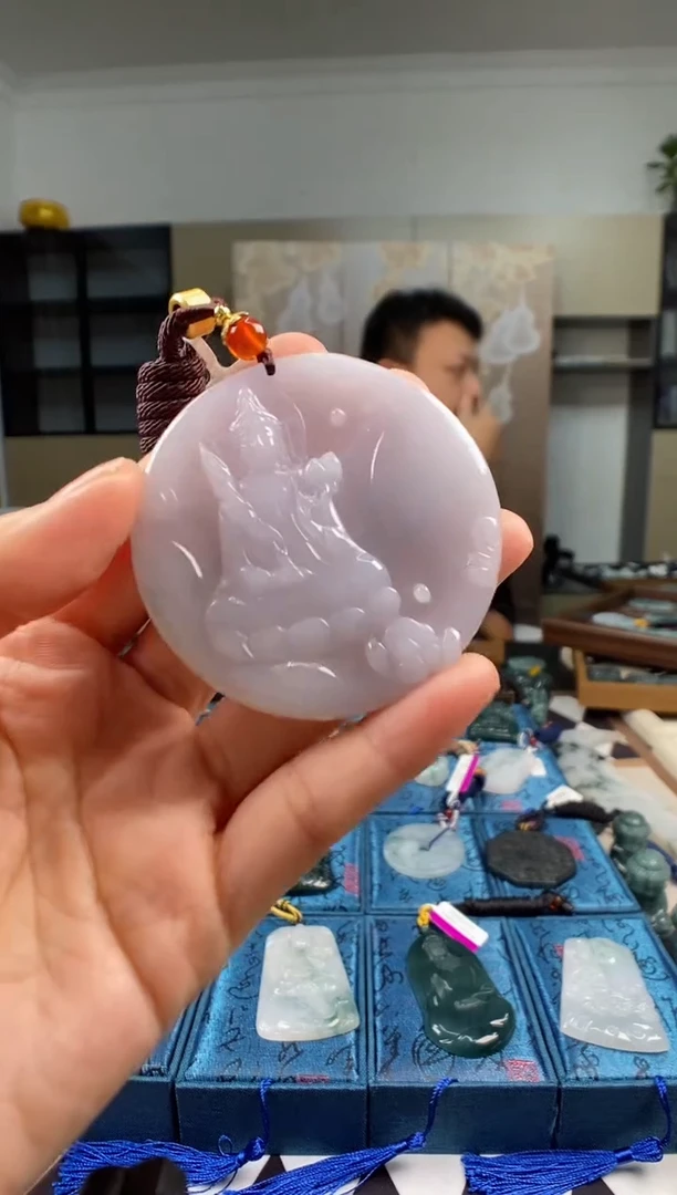 颈饰未镶嵌翡翠多样性发其一