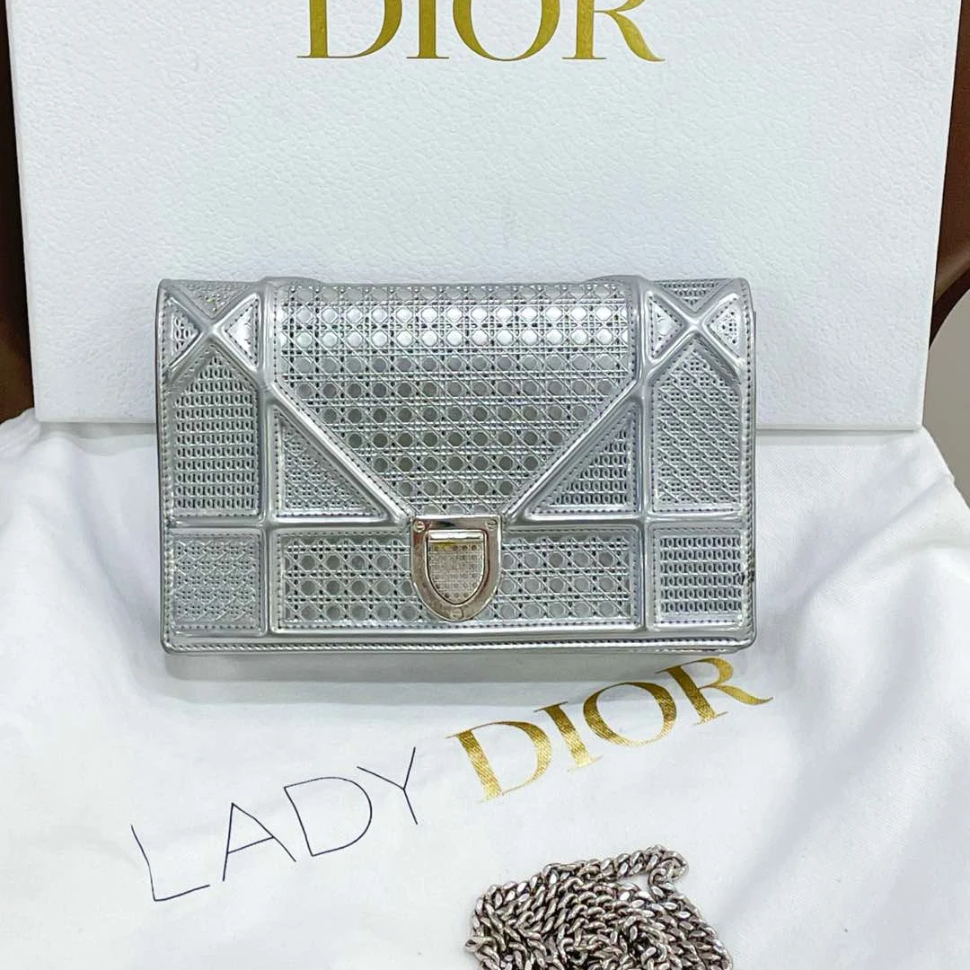 95新 DIOR/迪奥 woc 银色盾牌包