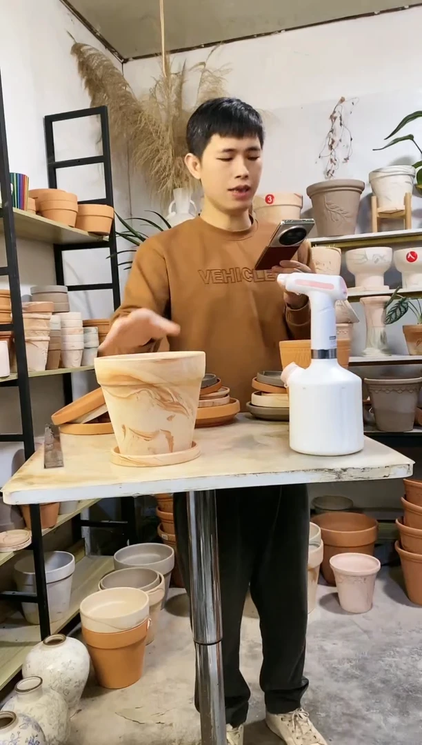 【闪购商品】红陶18*17玛奇朵 1盆1托