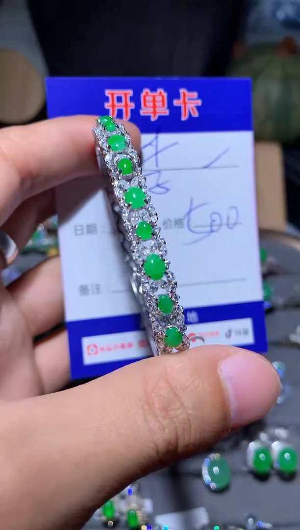 【闪购商品】翡翠手镯银S925镶嵌李妍汐