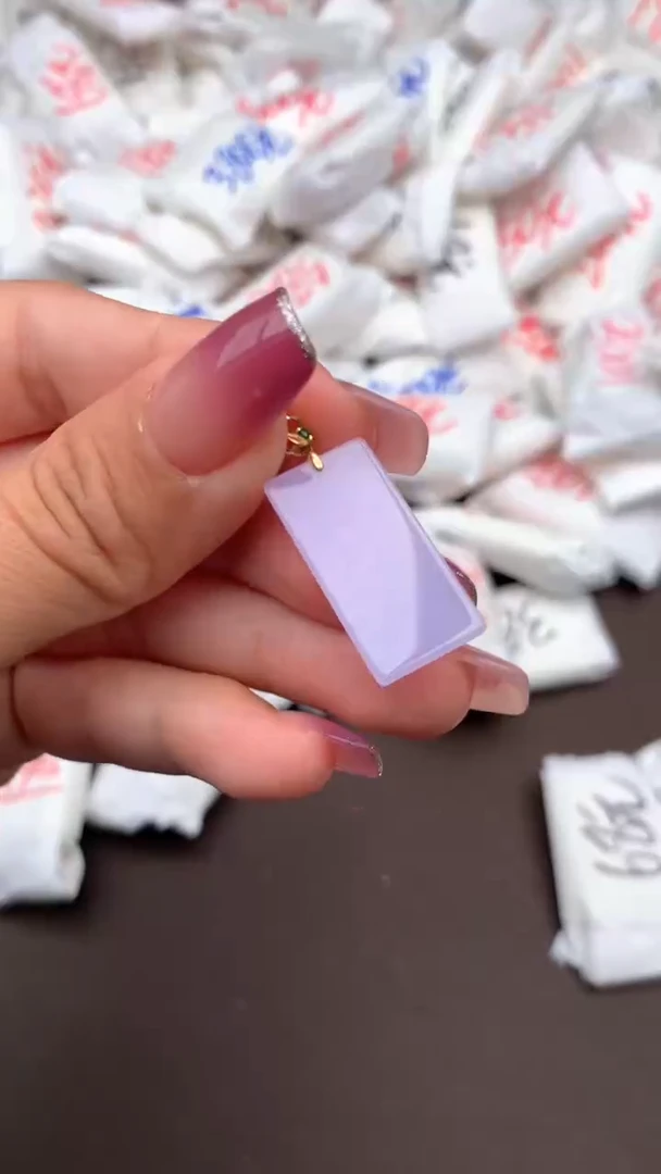 【闪购商品】翡翠挂件18K金镶嵌—