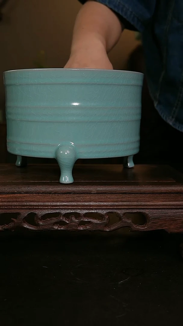 茶器仿古手工三足炫纹尊