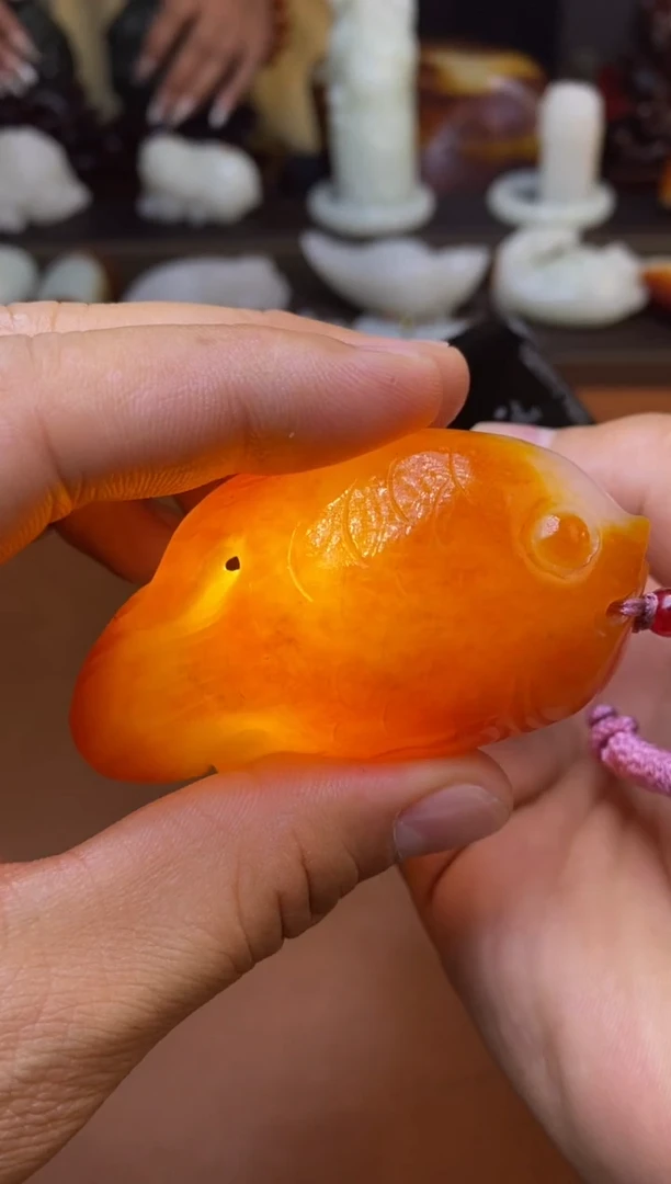 和田玉未镶嵌把件是***呀和田玉